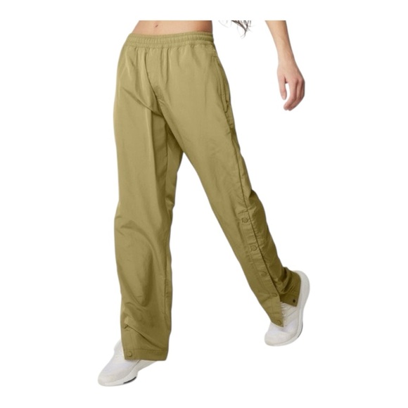 ALO Yoga Legend Snap Pant Wasabi XL - Picture 2 of 13